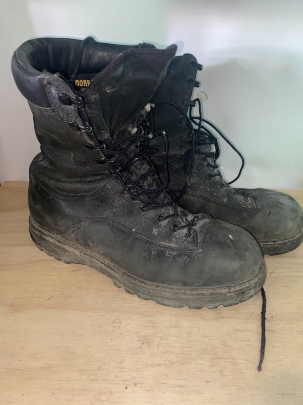 Wet Weather Combat Boots H.H BROWN Size 280/106 US 10.5 With GORETEX and Vibram